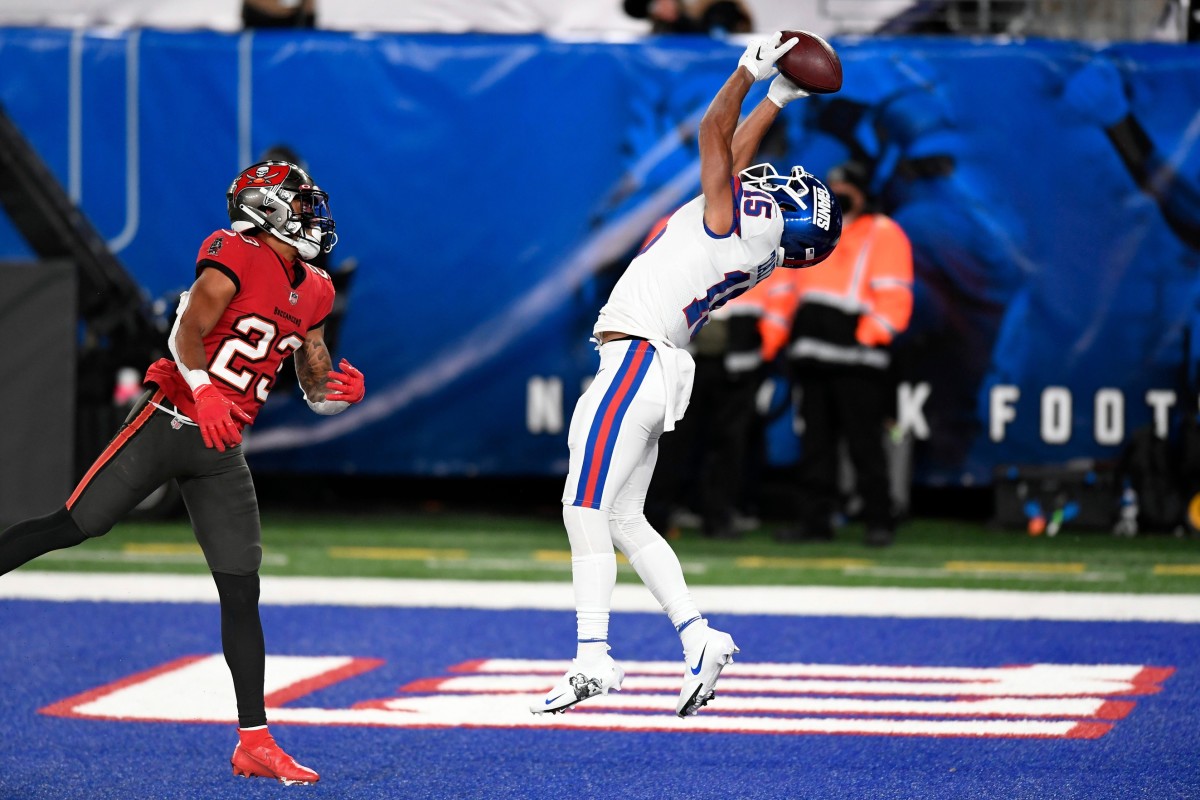 New York Giants receiver Golden Tate (15) makes a touchdown catch over Tampa Bay cornerback Sean Murphy-Bunting (23). © Danielle Parhizkaran/NorthJersey.com via Imagn Content Services, LLC